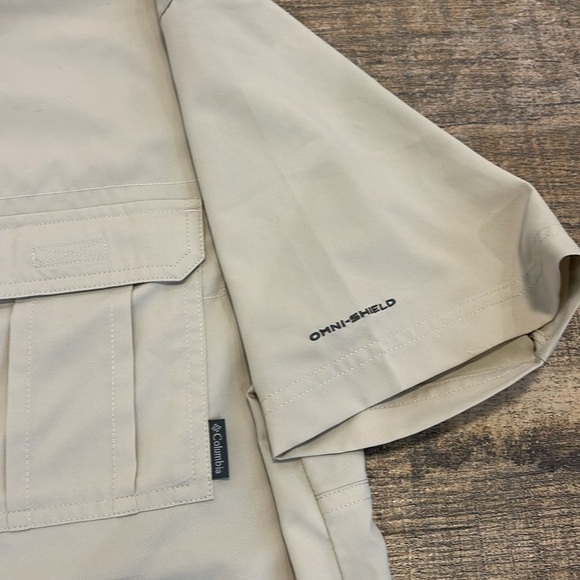 Columbia Mens Tan Outdoor Button Front Short Sleeve Collared Shirt Omni-Shield S - Picture 3 of 7